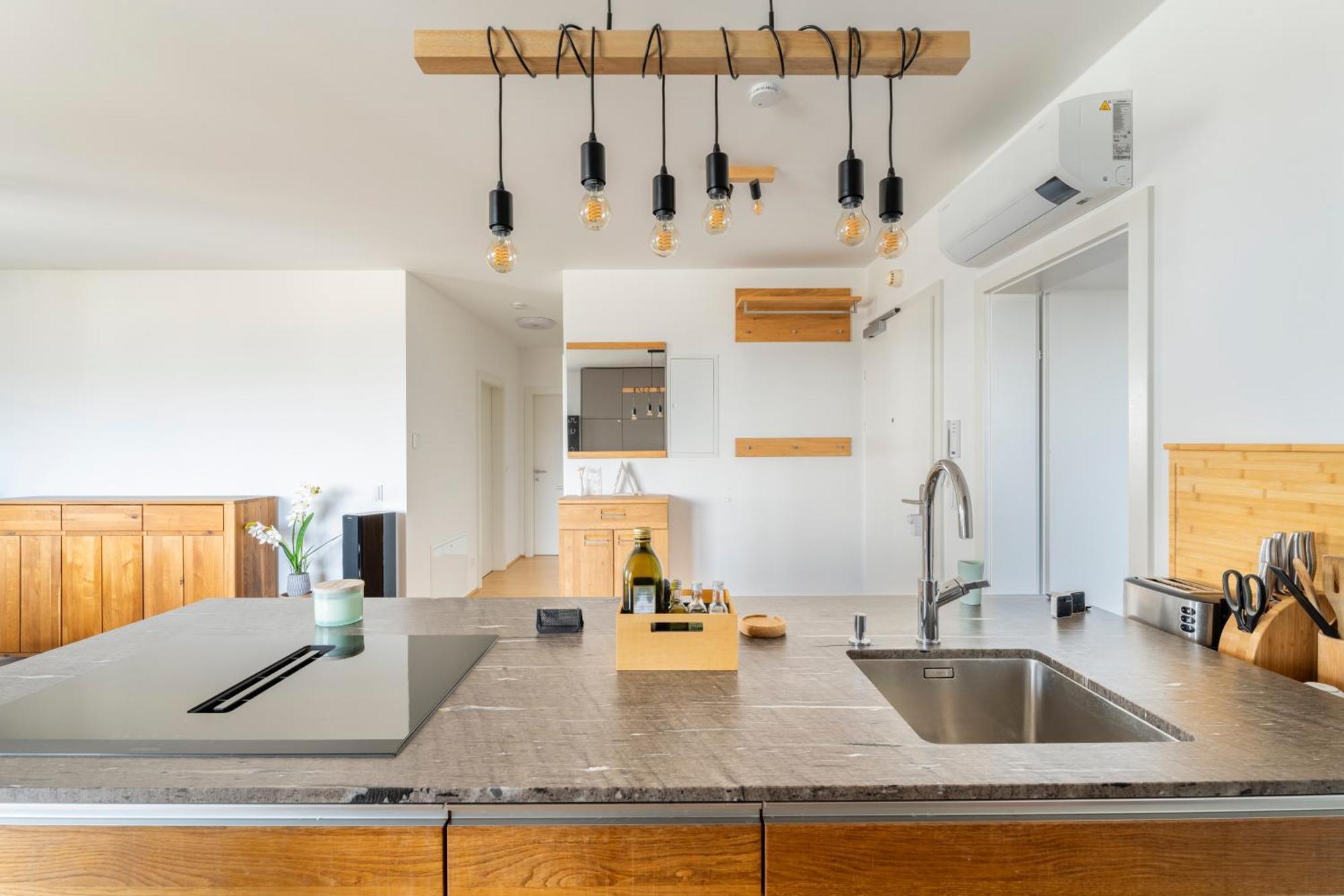 Edler Wohnraum Panoramablick 3 Sz Boxspringbetten, E-Ladestation, Kaffeevollautomat, Klima, Lift, Terrasse & 2Xtg Graz Eksteriør billede