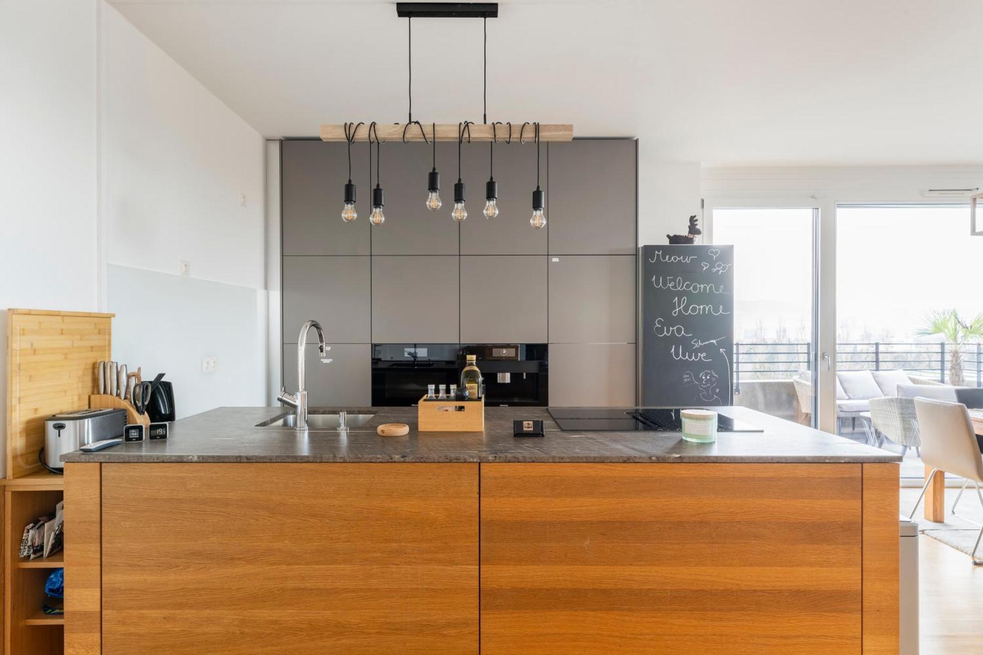 Edler Wohnraum Panoramablick 3 Sz Boxspringbetten, E-Ladestation, Kaffeevollautomat, Klima, Lift, Terrasse & 2Xtg Graz Eksteriør billede