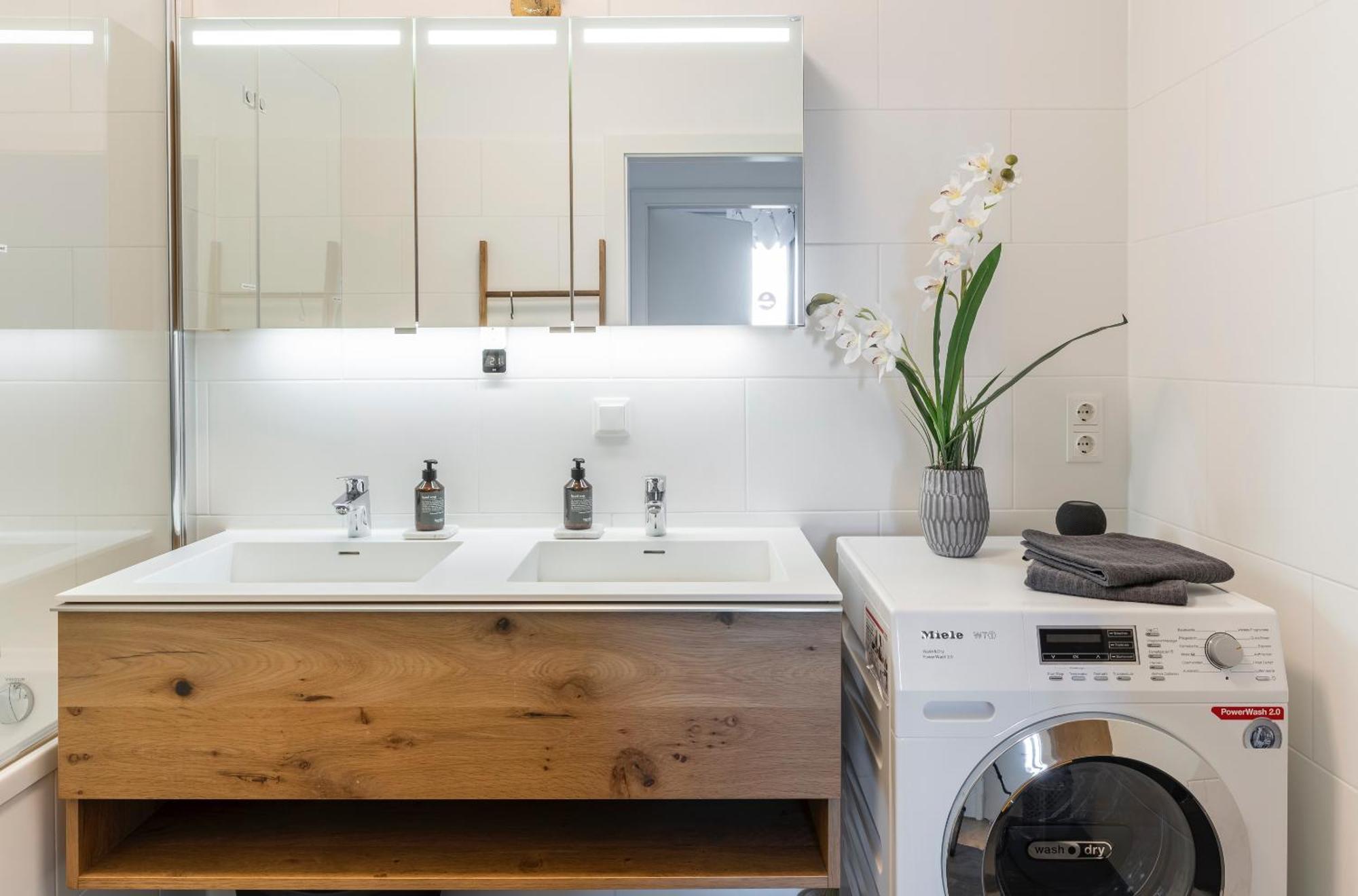 Edler Wohnraum Panoramablick 3 Sz Boxspringbetten, E-Ladestation, Kaffeevollautomat, Klima, Lift, Terrasse & 2Xtg Graz Eksteriør billede