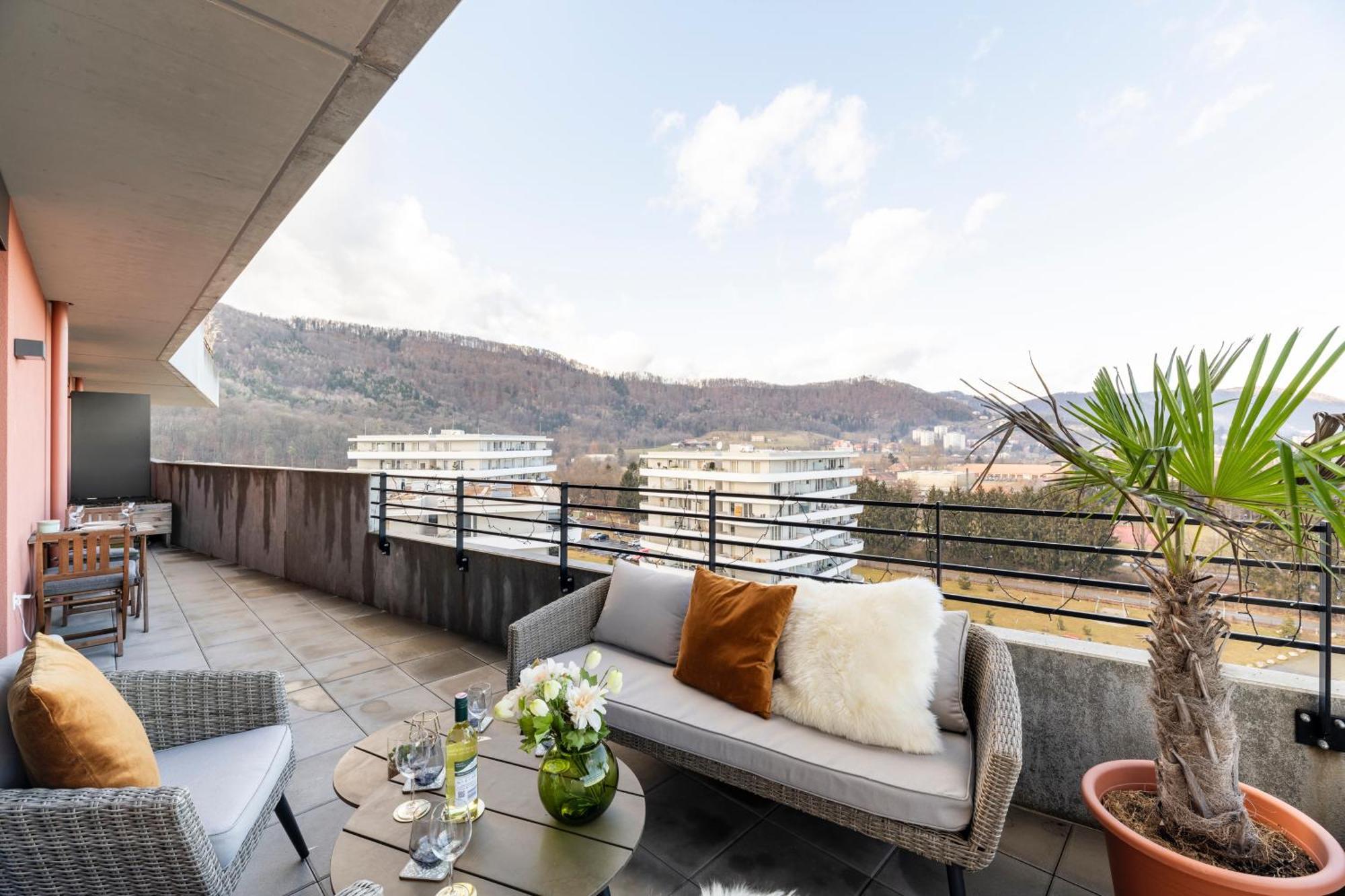 Edler Wohnraum Panoramablick 3 Sz Boxspringbetten, E-Ladestation, Kaffeevollautomat, Klima, Lift, Terrasse & 2Xtg Graz Eksteriør billede